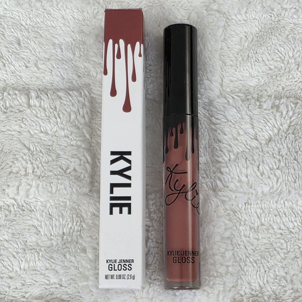 Kylie Cosmetics Lip Gloss In Shade Cinnamon (OG FORMULA) BNIB